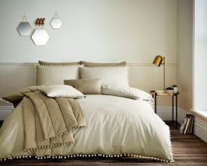 Pom Pom Duvet Cover and Pillowcase Set - Natural
