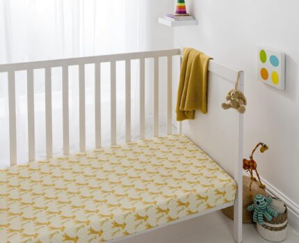 Giraffe Crib