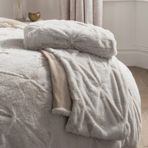 Rouched Faux Fur Throw - Natural