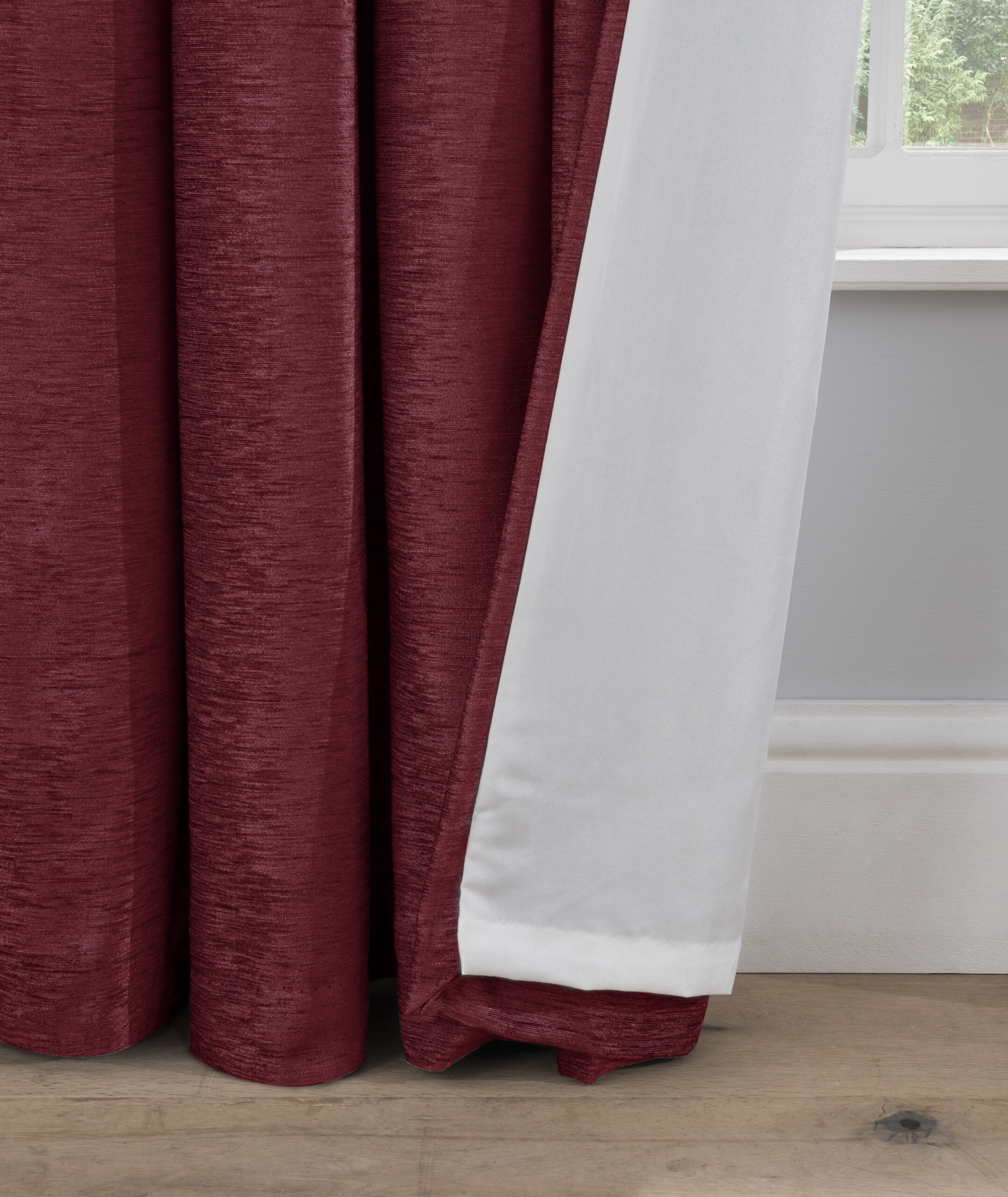 Chenille_Curtain_Red_Liner