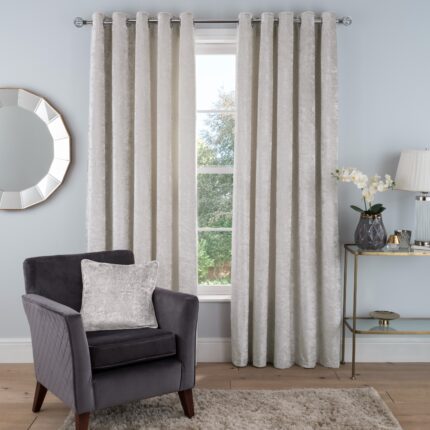Crushed Velvet Eyelet Curtain – Ivory