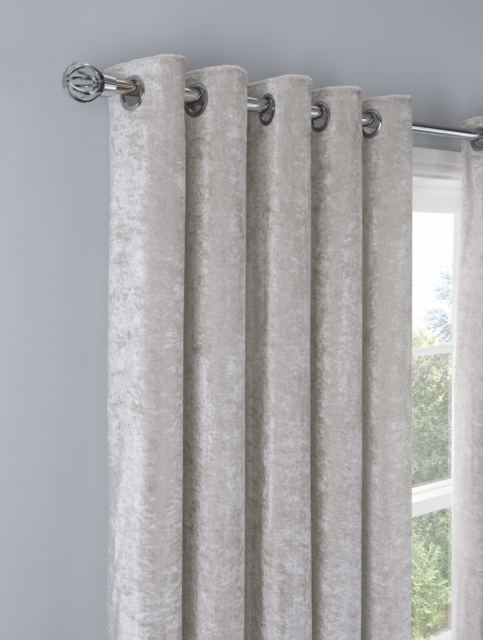 Crushed_Velvet_Ivory_Curtain_Header