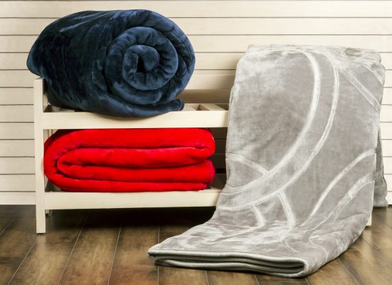 Gray,,Dark,Blue,,Red,Winter,Blankets,On,Wooden,Shelf,Unit